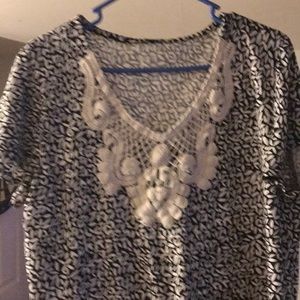 100% cotton soft top macramé neck line